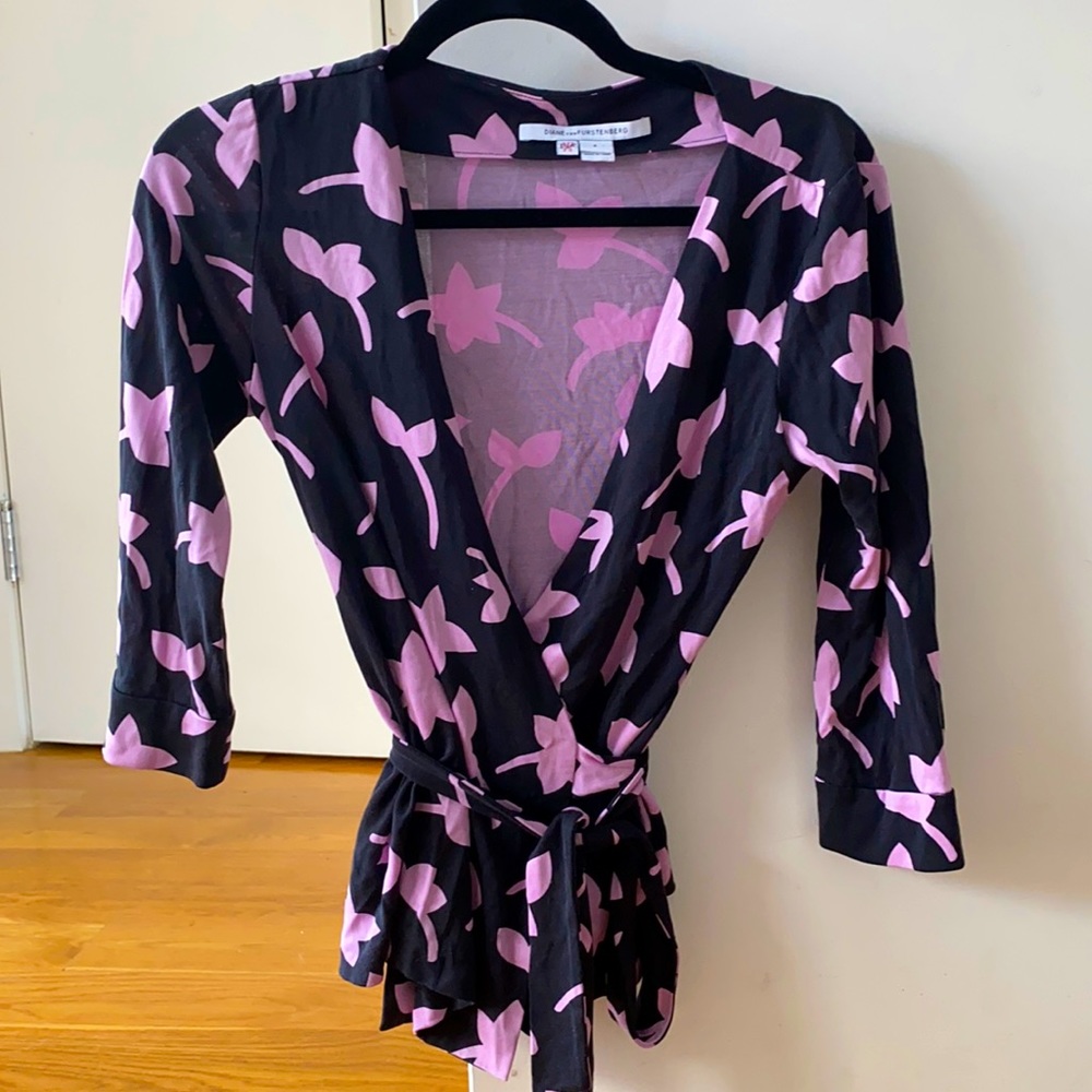 Diane Von Furstenberg Jill Vintage Petal Wrap Top, Size 6